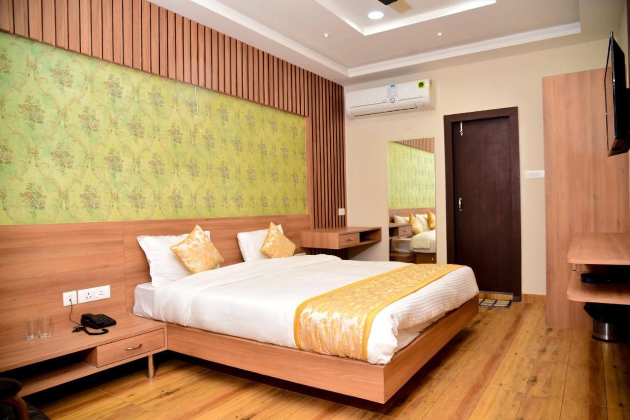 Hotel Olive Crown لاكناو المظهر الخارجي الصورة