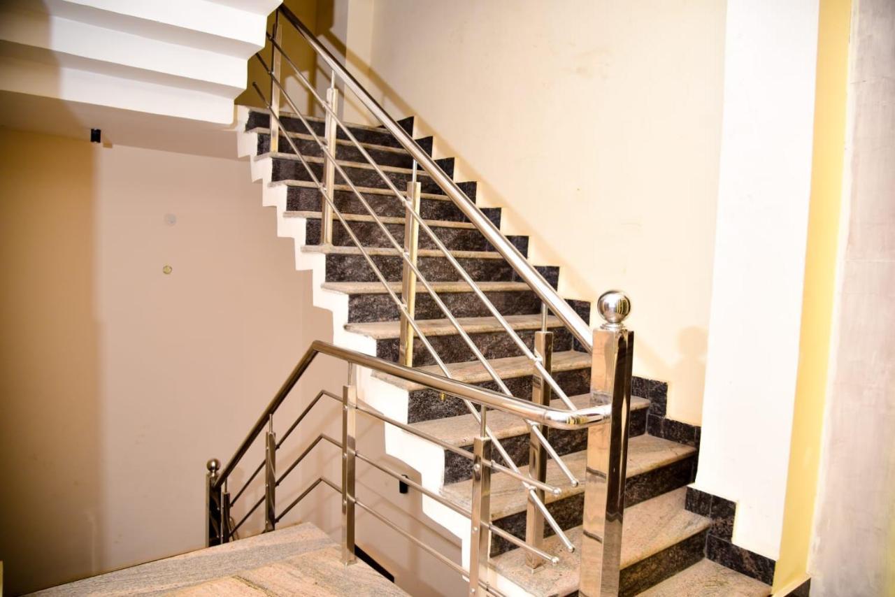 Hotel Olive Crown لاكناو المظهر الخارجي الصورة