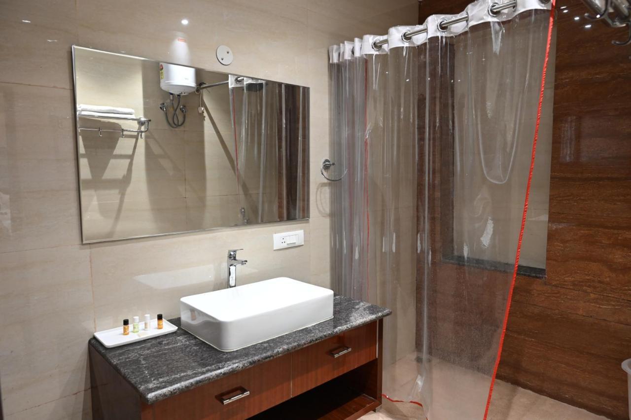 Hotel Olive Crown لاكناو المظهر الخارجي الصورة